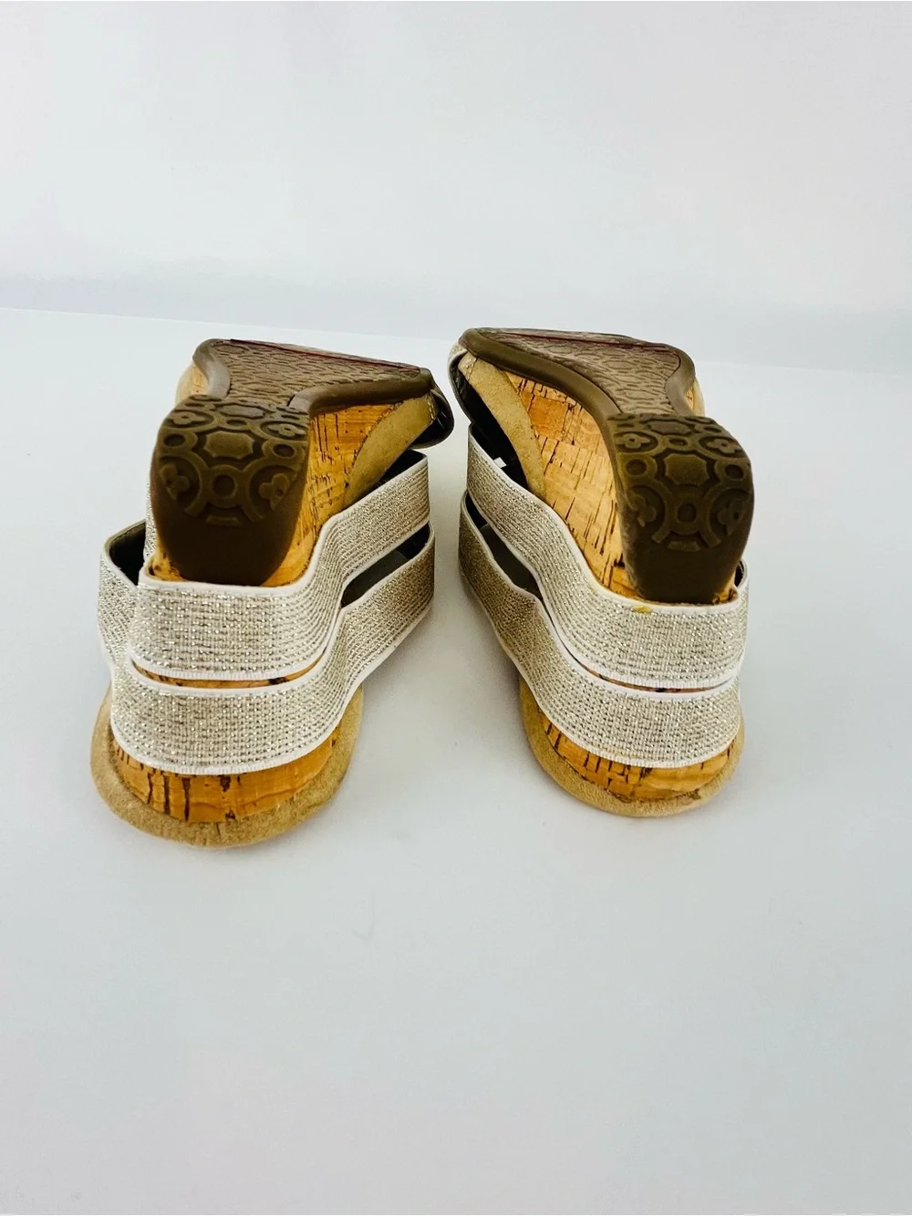 Anne Klein Sport Lakeisha Wedge Sandals Gold Shimmer Textile Bands Size 8
